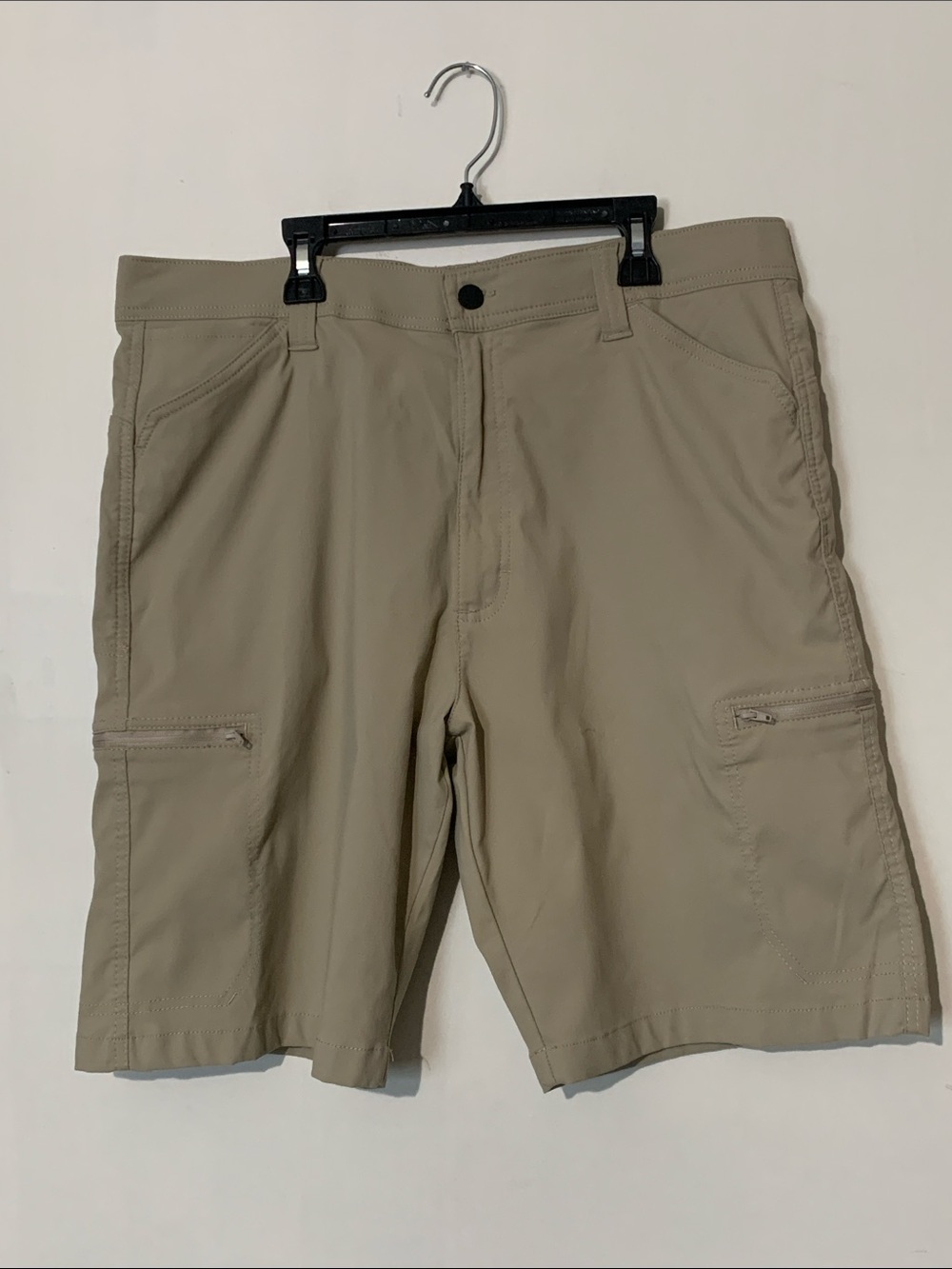 Wrangler Khaki Cargo Shorts with Side Zip Pockets